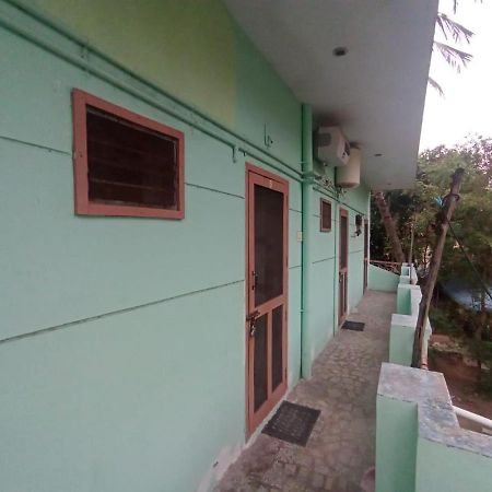 Sri Shankaraa Guest House Tiruvannāmalai Esterno foto