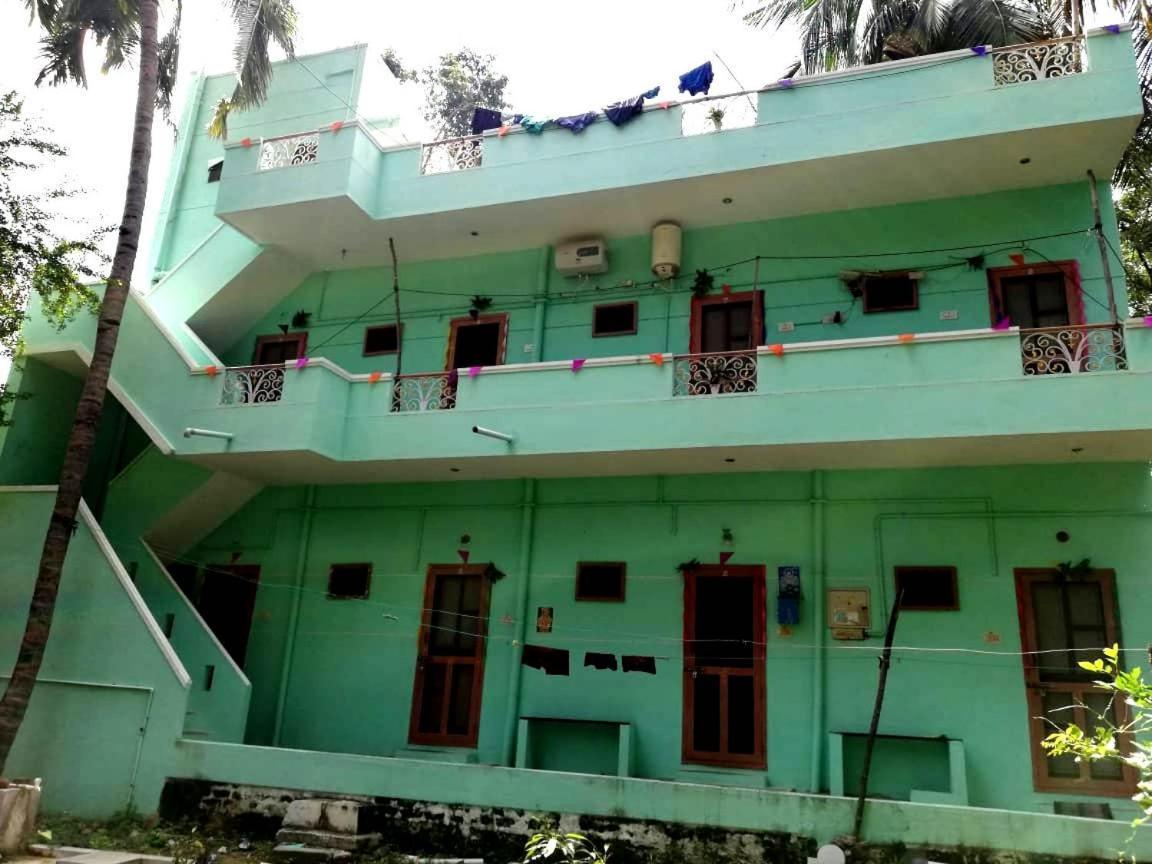Sri Shankaraa Guest House Tiruvannāmalai Esterno foto