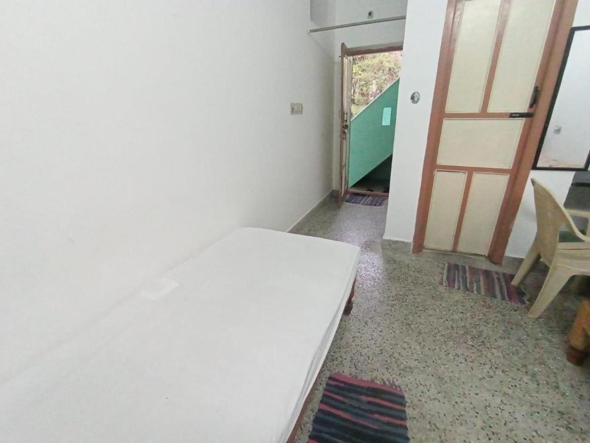 Sri Shankaraa Guest House Tiruvannāmalai Esterno foto